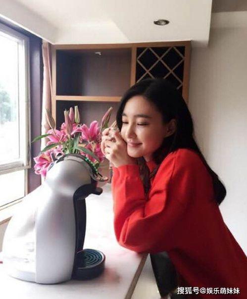 娱乐吃瓜酱玫瑰女人,娱乐吃瓜酱的甜蜜诱惑  第3张